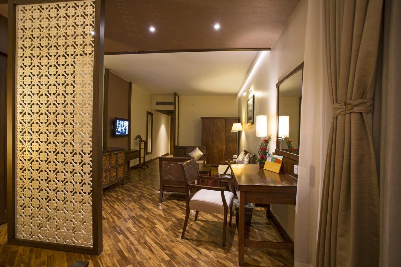 Hotel Shangri-La, Kathmandu Exterior photo